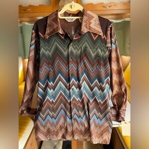 Vintage 60’s/70’s Belair Men's Brown and Blue Zigzag Button Down Shirt